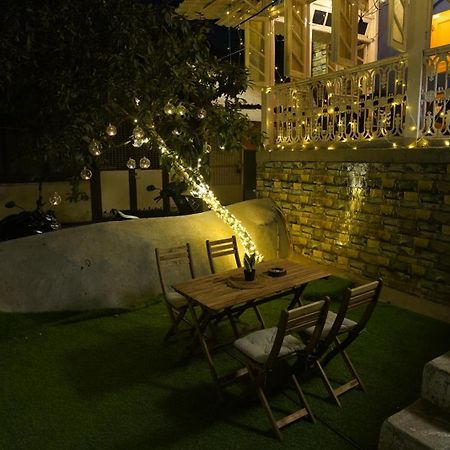 Gosolo Stays Bandra Hostel Mumbai Eksteriør bilde