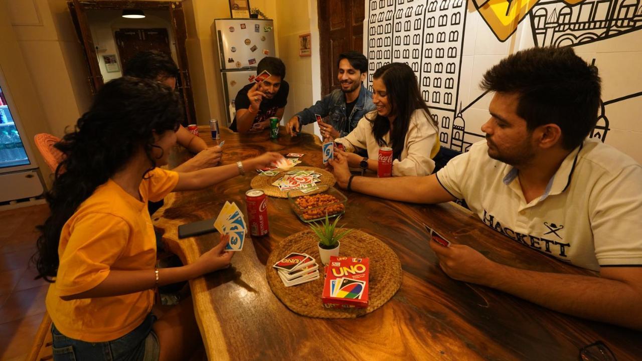 Gosolo Stays Bandra Hostel Mumbai Eksteriør bilde