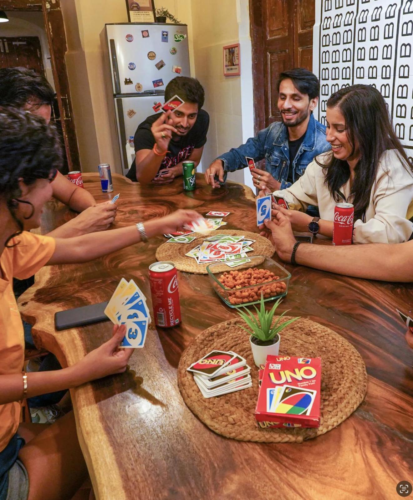 Gosolo Stays Bandra Hostel Mumbai Eksteriør bilde