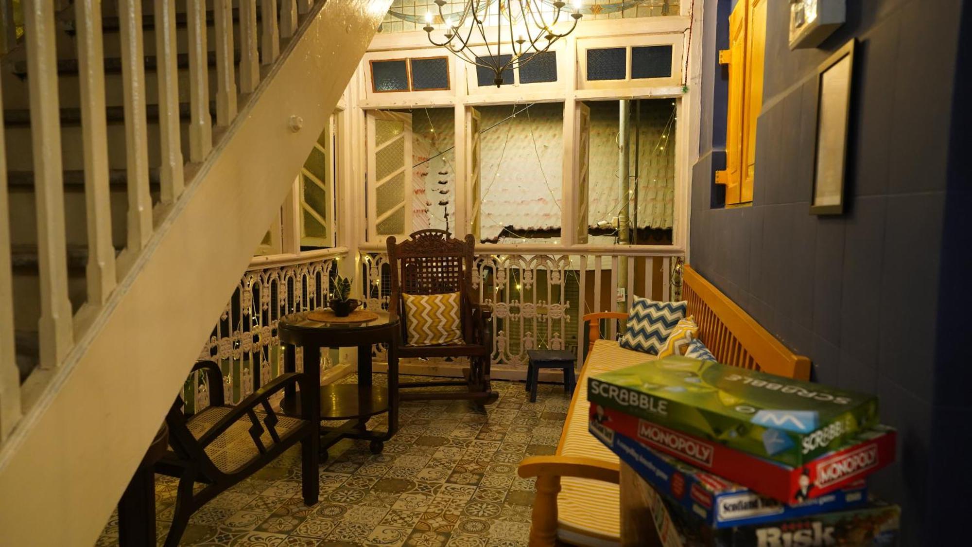Gosolo Stays Bandra Hostel Mumbai Eksteriør bilde